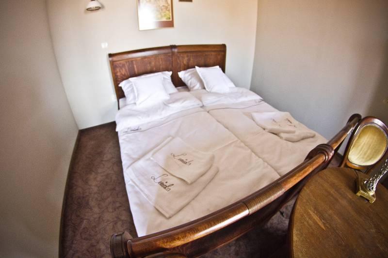 Leniwka Hotel Swiebodzin Ngoại thất bức ảnh