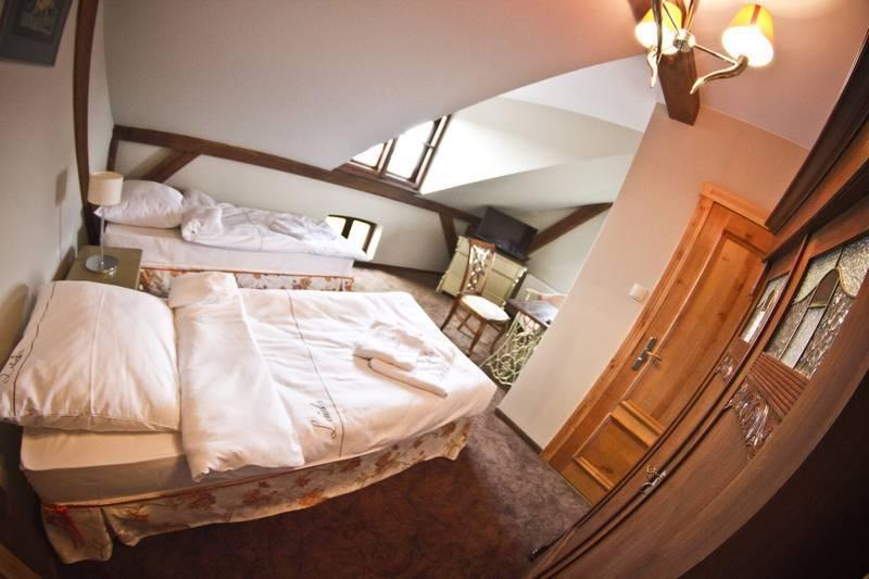 Leniwka Hotel Swiebodzin Ngoại thất bức ảnh